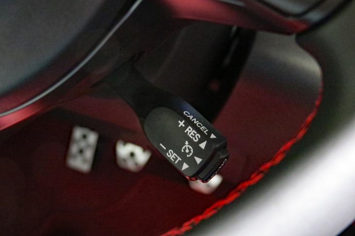 トヨタGR 86（クルーズコントロールのコントローラー）