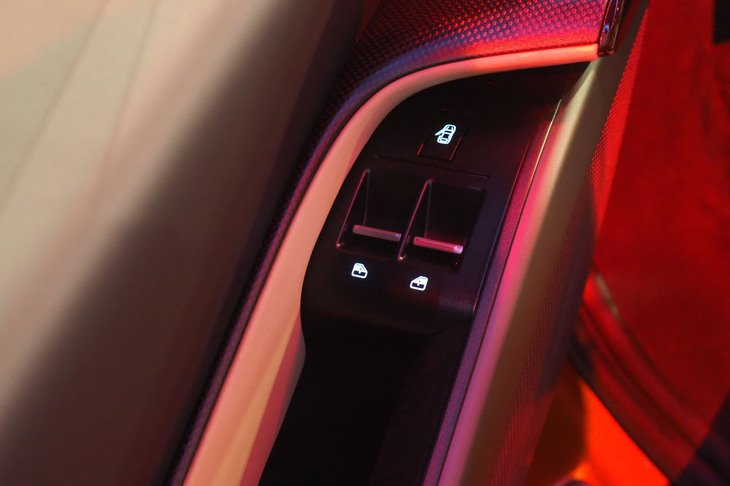 フェラーリ849テスタロッサ（パワーウィンドウスイッチ）