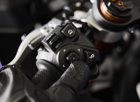 ヤマハが新型スーパースポーツバイク「YZF-R9 ABS」を発表の画像