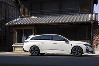 ボディーサイズは全長×全幅×全高＝4655×1850×1485mm。先代から55mm拡大した全長はハッチバックの「308」よりも235mm長い。