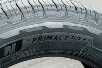2022年2月に導入が発表されたプレミアムコンフォートタイヤ「プライマシーSUV＋」。それまでラインナップされていた「プレミアLTX」の後継にあたる。