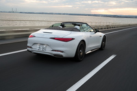 前後とも5リンクのサスペンションはリンクやナックルなどにすべて鍛造アルミを使用。「アクティブライドコントロールサスペンション」も専用セッティングが施される。