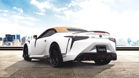 専用ワイドボディーをまとうコンプリートカー「TOM’SレクサスLC500コンバーチブル」登場の画像