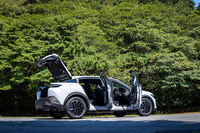 新しい「408 GTハイブリッド」のボディーサイズは全長×全幅×全高＝4700×1850×1500mmで、ホイールベースは2790mm。これらの数値は従来モデルと同一である。車重は「408 GTプラグインハイブリッド」よりも240kg軽い1500kgに抑えられている。