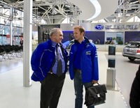 マクレーと同様にスバルでWRCを戦ったスタードライバー、ペター・ソルベルグと。2007年のボローニャモーターショーで。