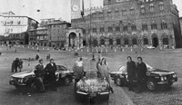 1973年、シエナのカンポ広場で。モンテカルロ・ラリー壮行会のスナップ。このあと各車はスタート地点のローマへと向かった。