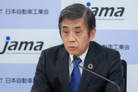 日本自動車工業会は2023年11月、約5年にわたり会長を務めた豊田章男氏（トヨタ自動車会長）が2024年1月1日付で退任し、次期会長に副会長の片山正則（いすゞ自動車会長）が就任すると発表した。