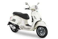 ベスパから上級スクーターの新型「GTS」シリーズが登場の画像