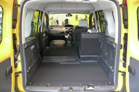 「ルノー・カングー」に黄、緑、青の特別仕様車の画像