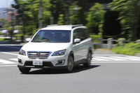 燃費性能はベースとなった「エクシーガ」の2.5リッター車と同じく、13.2km/リッター（JC08モード）となっている。