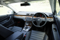 フォルクスワーゲン・パサートヴァリアントV6 4モーション(4WD/2ペダル6MT)【試乗記】の画像