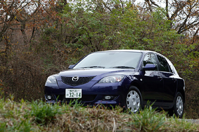 【スペック】全長×全幅×全高＝4405×1745×1465mm／ホイールベース＝2640mm／車重＝1240kg／駆動方式＝FF／1.5リッター直4DOHC16バルブ（114ps／6000rpm、14.3kgm／4500rpm）／車両本体価格＝148.0万円（テスト車＝183.5万円）