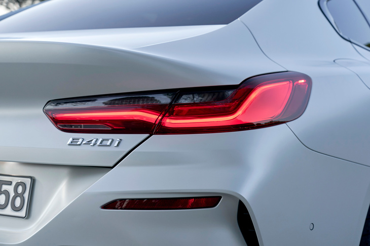 3リッター直6のガソリンターボエンジンとディーゼルターボエンジン、そして4.4リッターのV8ガソリンターボエンジンと、3種類のパワープラントが用意される「8シリーズ グランクーペ」。今回の取材では、3リッターガソリンエンジンのFRモデル「840i」に試乗した。