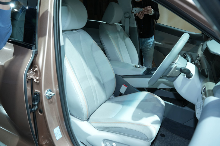 「ネッソ」のフロントシート。