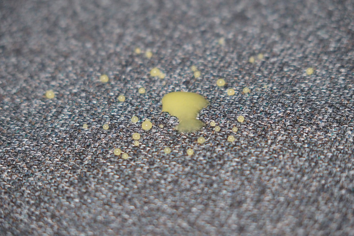 ホンダ・フリード クロスター（はっ水・はつ油機能のある「ファブテクト」シート表皮）