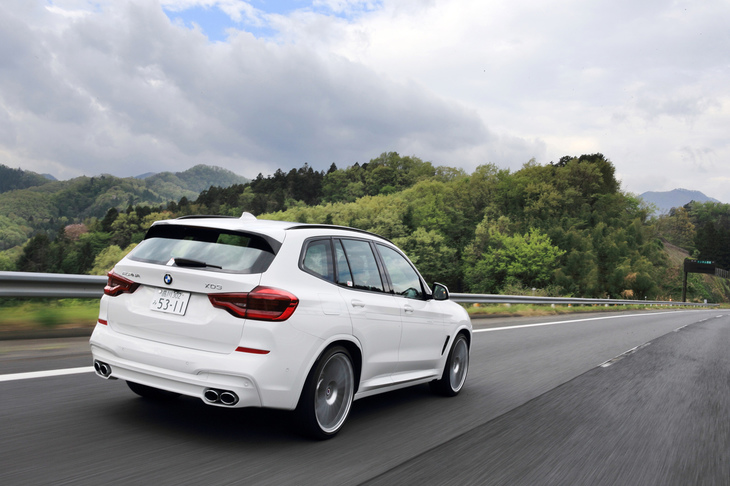 独自設計の空力パーツが装着された「XD3」。揚力をほぼゼロに抑えることで、全車速域で高い走行安定性を確保するよう設計されている。