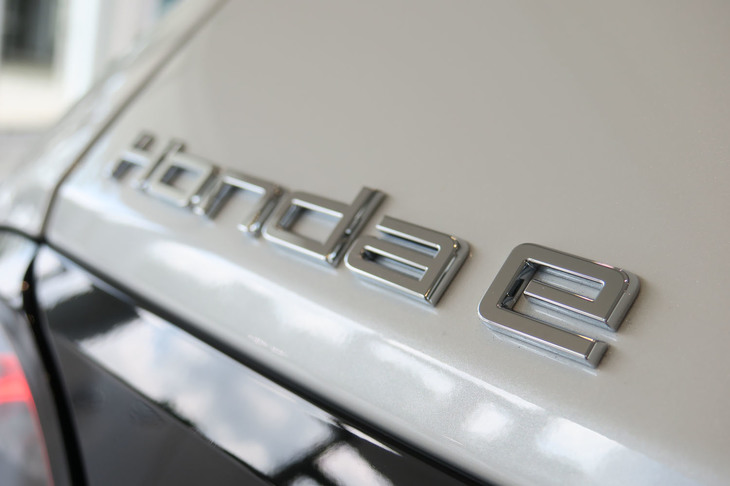 ホンダeアドバンス（エンブレム）