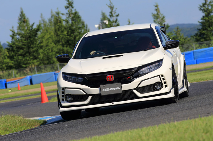 ホンダ・シビック タイプR 無限パーツ装着車