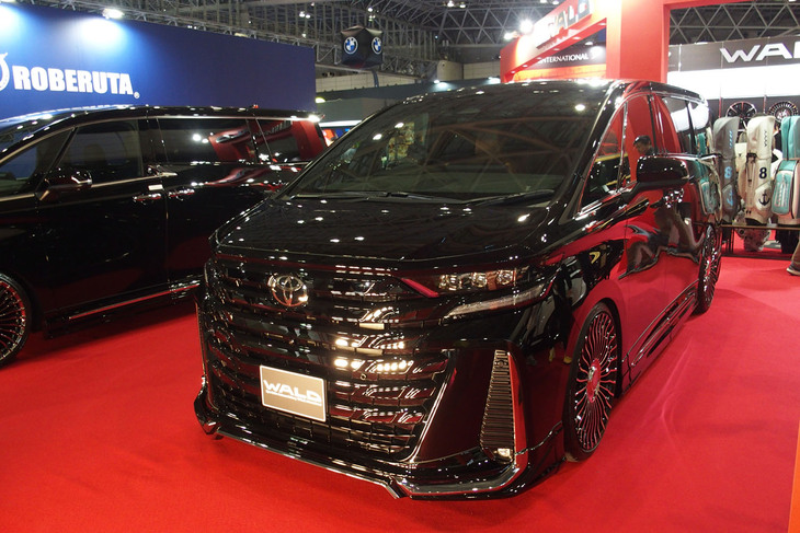 トヨタ・ヴェルファイア（WALD）