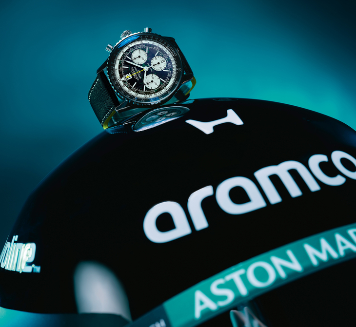 「ナビタイマーB01クロノグラフ43 ASTON MARTIN ARAMCO FORMULA ONE™ TEAM」の1959本という本数は、アストンマーティンがF1に初参戦した「1959年」にちなんで設定されている。