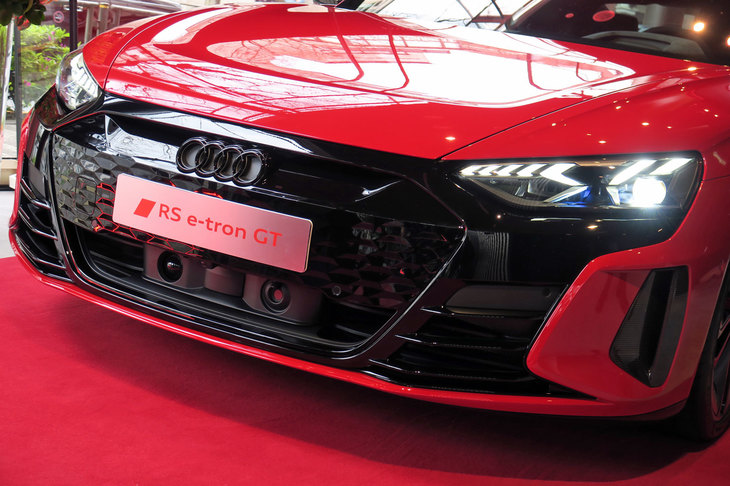 アウディRS e-tron GT（フロントマスク）