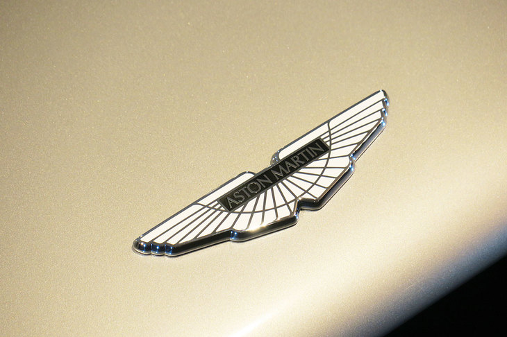 アストンマーティン・ヴァルハラ（エンブレム）
