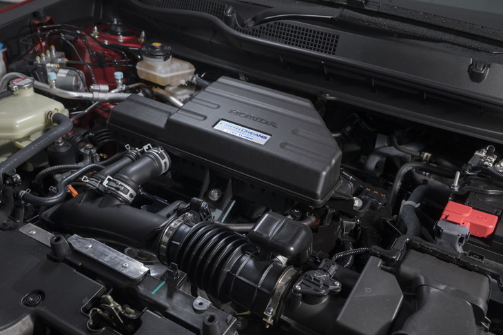 搭載される1.5リッター直4ターボエンジンは、専用開発のターボチャージャーを採用するなどして、最高出力190ps、最大トルク240Nmのハイチューンとなっている。