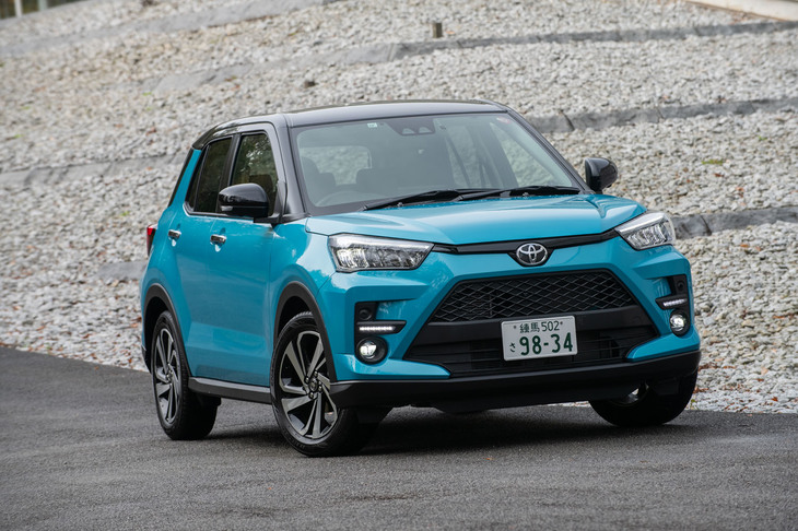 トヨタ版の「ライズ」。ダイハツが製造する登録車のご多分にもれず、「ロッキー」もトヨタにOEM供給される。