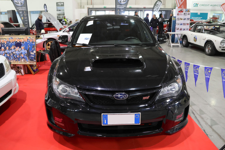 日本仕様以外のハイパフォーマンス系スバルも扱う。2011年式「インプレッサWRX STI S-S 2.5 300HP」は、走行11万8000kmで、3万3500ユーロ（約483万円）。
