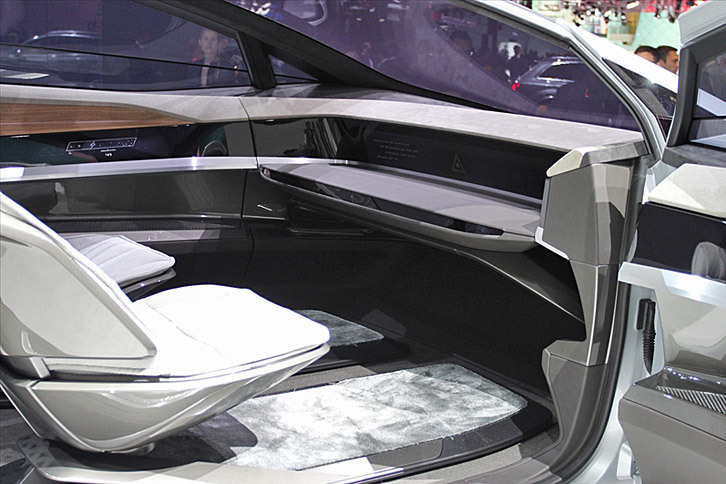 アウディ・アイコン（インテリア）