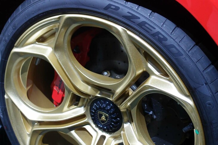 ランボルギーニ・カウンタックLPI800-4（リアホイール）