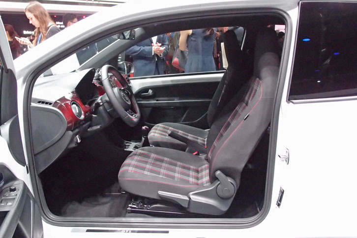 フォルクスワーゲンup! GTI（インテリア）
