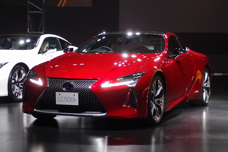 「レクサスLC500」