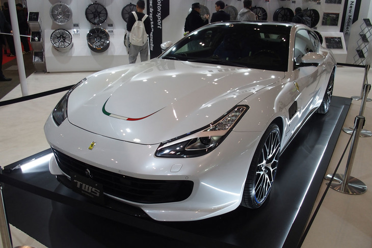 フェラーリGTC4ルッソ