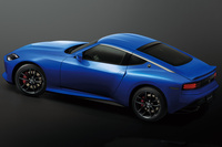 ほった「ショート＆ワイドな先代の車両骨格を踏襲しているから、ナローでロングだった『S30』のガワが、マッチしていない気がしちゃうんですよね」