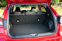 VDA計測での荷室容量は315リッターと、「XV」の340リッターよりやや縮小している。（いずれもサブトランクを含まない数値）