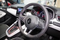 右ハンドル仕様の「ルーテシア」が展示されるのは今回が初めてだ。