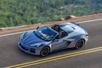 米国では今回日本に導入されるクーペに加え、「コンバーチブル」も用意。いずれはこちらの日本導入もあるかもしれない。