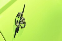 ディフェンダー130アウトバウンド（4WD/8AT）／フィアット・ドブロ（FF/8AT）／アバルト500eツーリスモ カブリオレ（FWD）【試乗記】の画像