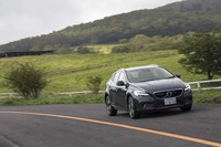 ボルボV40クロスカントリーT5 AWDサマム