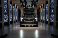 【ニューヨークショー2018】新型コンパクトSUV「キャデラックXT4」デビューの画像
