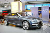 【写真上】：シトロエン「C2 VTS」【写真下】：オペル「INSIGNIA」