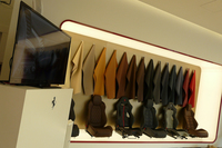 カスタマイズプログラム「フェラーリ・テーラーメイド」の展示エリア。
    