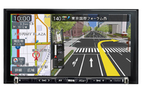 2DINサイズしか付かないが機能や性能はトップレベルのものがほしいという人向けのモデルが「NX715」。インテリジェントボイスが最大3年間無料、地図差分更新も使用開始時から3年間無料となる。