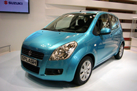 「スプラッシュ」は、スイフトの背高版（+90mm）。日本での販売を検討中とのことだ。