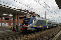 トリノ郊外モンカリエリ駅にやってきた新型車両「jazz」。