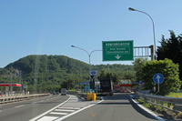 旧道のサービスエリア。出口と一緒になっている。元祖スマートICといえば聞こえはいいが……。