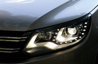 LEDポジショニングランプ内蔵のヘッドライト。