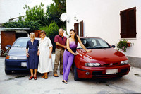 空港近くに住む知人一家。みんないい人たちだが、お世話になりすぎるのも気がひける。