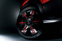 スズキから軽規格のクロスオーバー車が登場【東京モーターショー2013】の画像